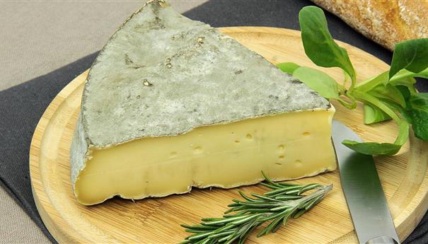Saint-Nectaire : Délices du Fromage Fermier AOP