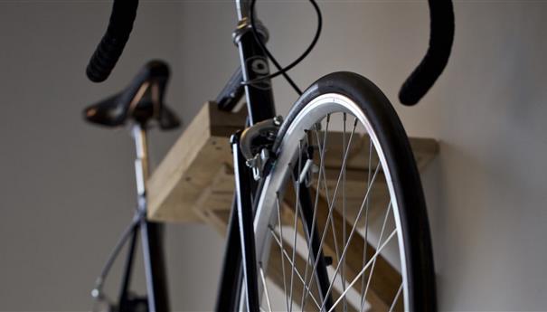 Chalet Ma Cambuse Super Besse - Rangement Facile : Votre Local à Vélos 