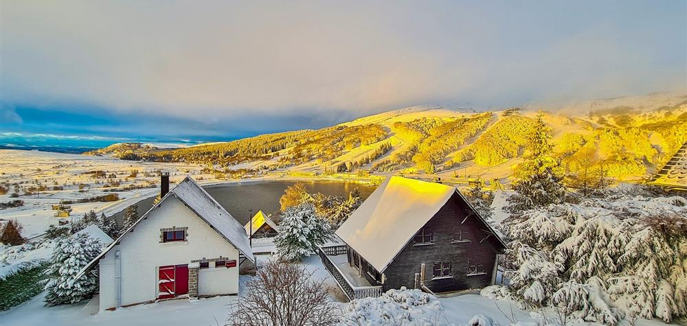 Chalet Ma Cambuse à Super Besse, vue magnifique sur le Massif du Sancy