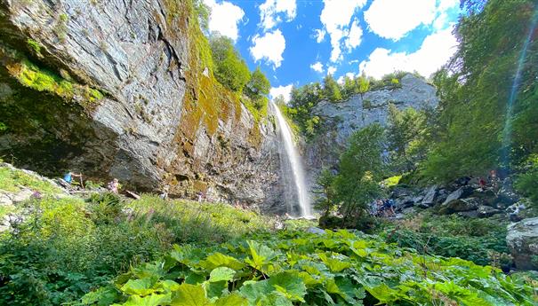 Crêtes du Sancy : La Grande Cascade, Spectacle Naturel Impressionnant